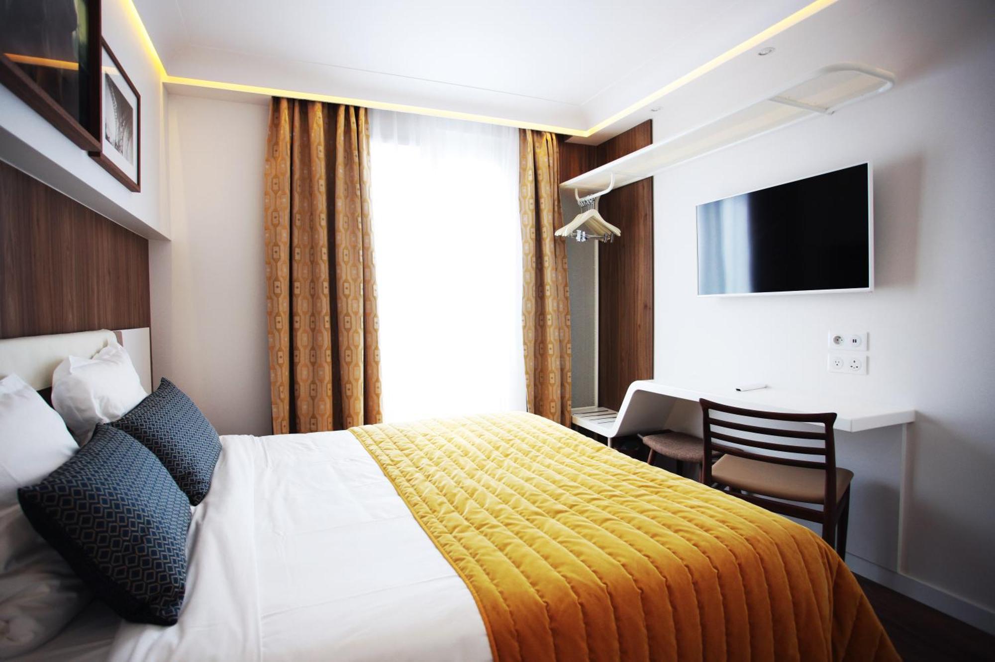 Hotel Eiffel Turenne Paris