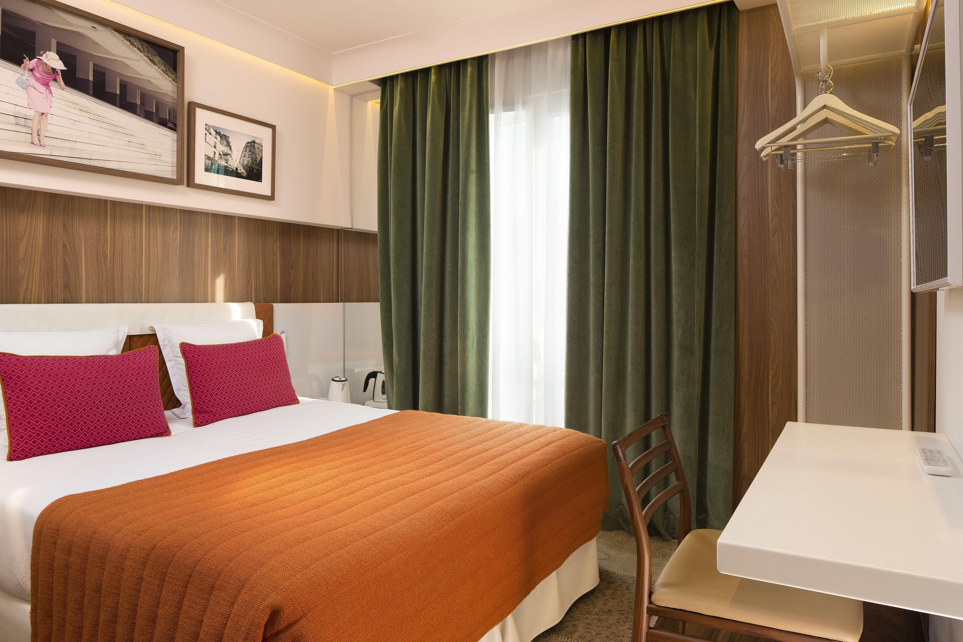 Hotel Eiffel Turenne 3*